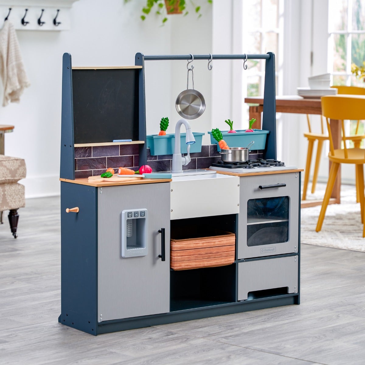 Farm to Table Play Kitchen with EZ Kraft Assembly™ | KidKraft