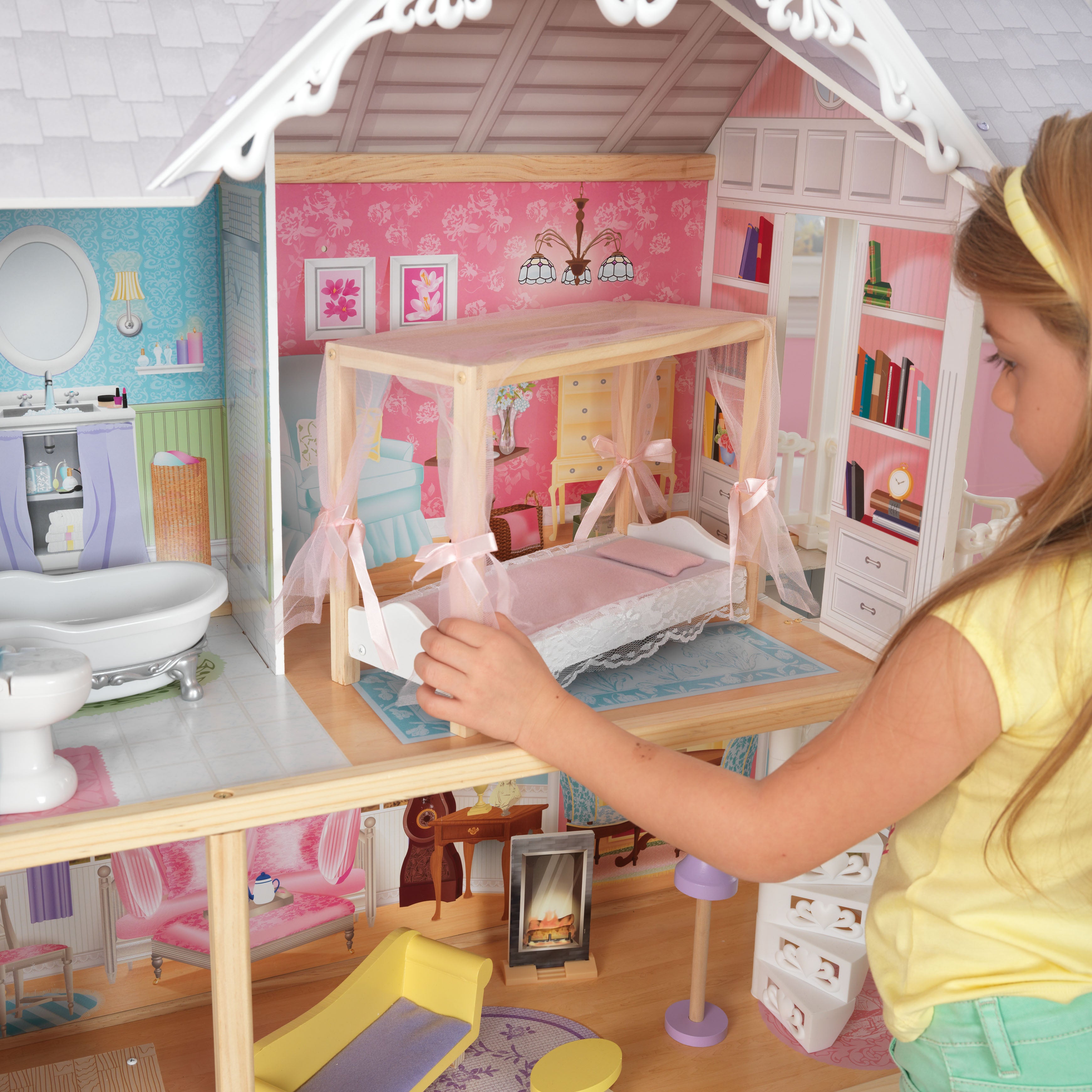 Kaylee Dollhouse
